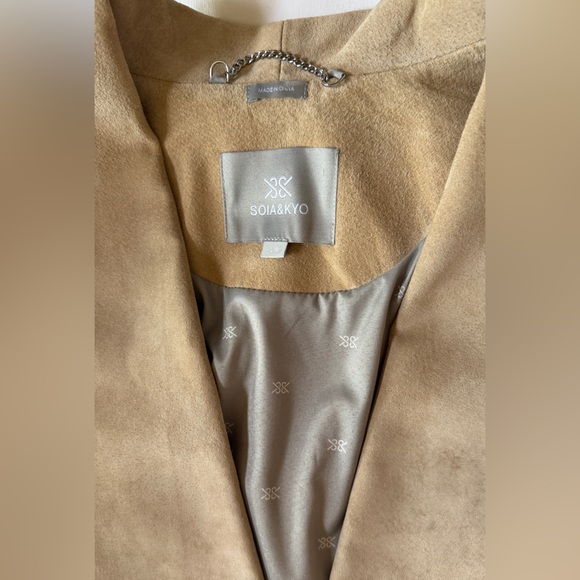 Soia & Kyo Tan Women's Blazer - Picture 10 of 15